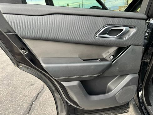 Used 2020 Land Rover Range Rover Velar S image 16