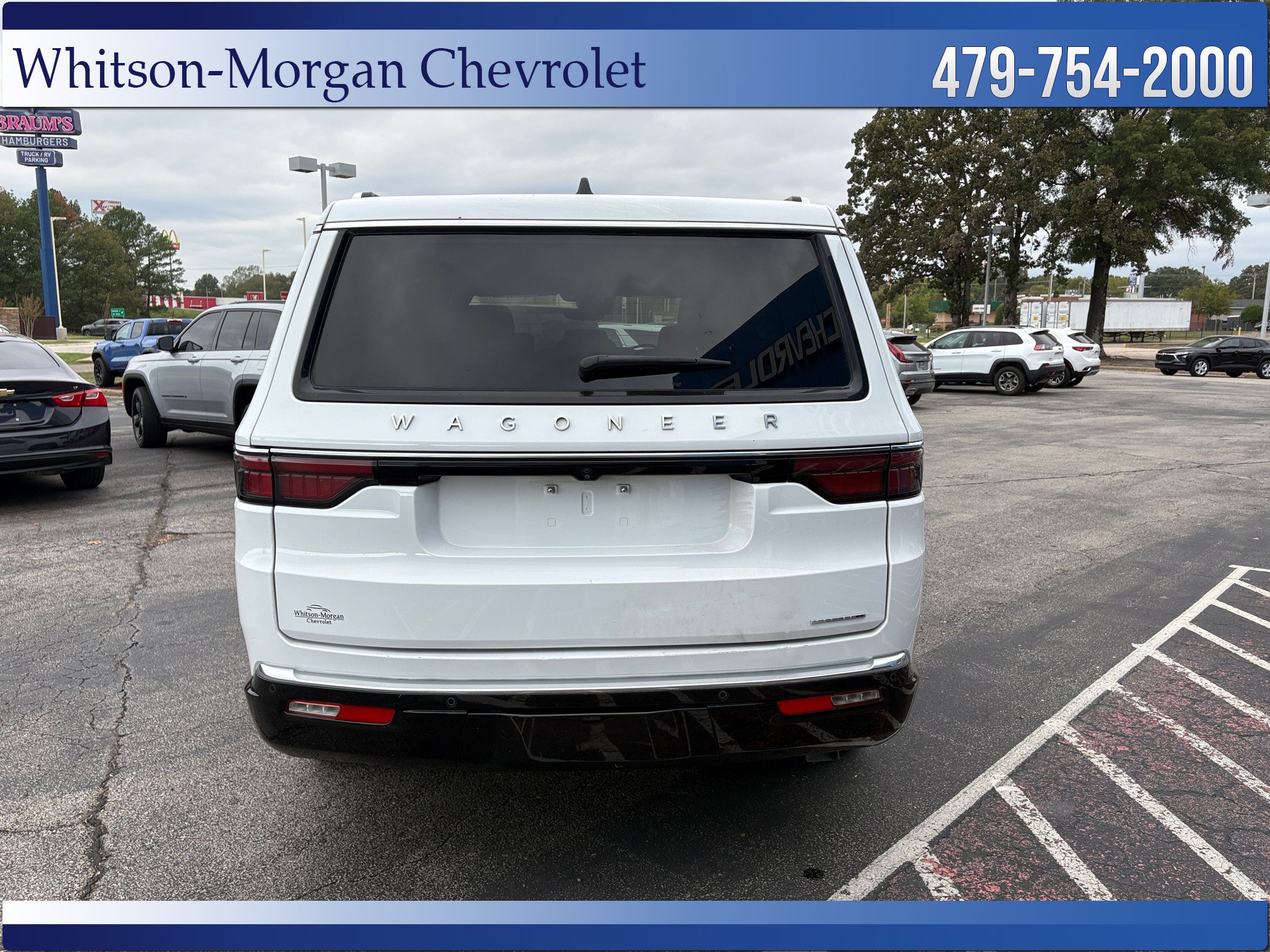Used 2024 Jeep Wagoneer Series II w/ Flexible Seating Group RWD image 6
