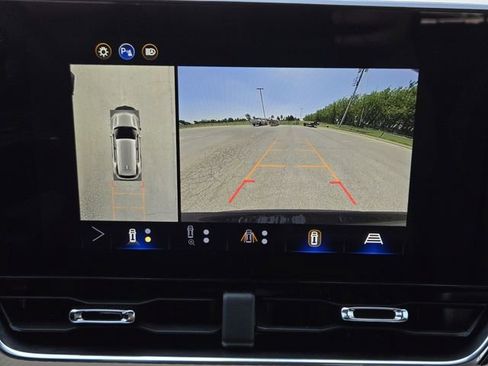 New 2026 Chevrolet Equinox ACTIV w/ Convenience Package III AWD/4WD image 14