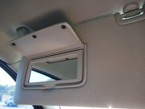 Used 2025 Nissan Frontier SV RWD image 40