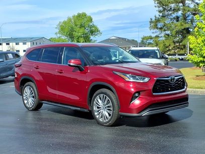 Used 2023 Toyota Highlander Platinum