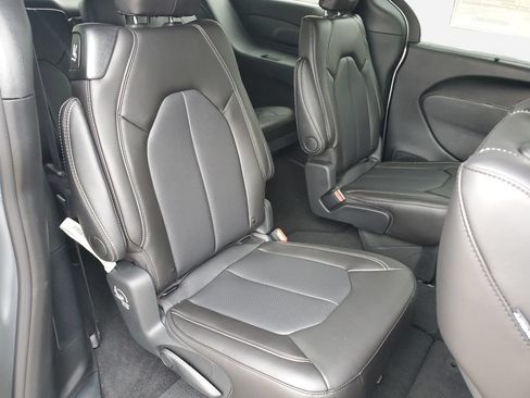 New 2026 Chrysler Voyager LX FWD image 29