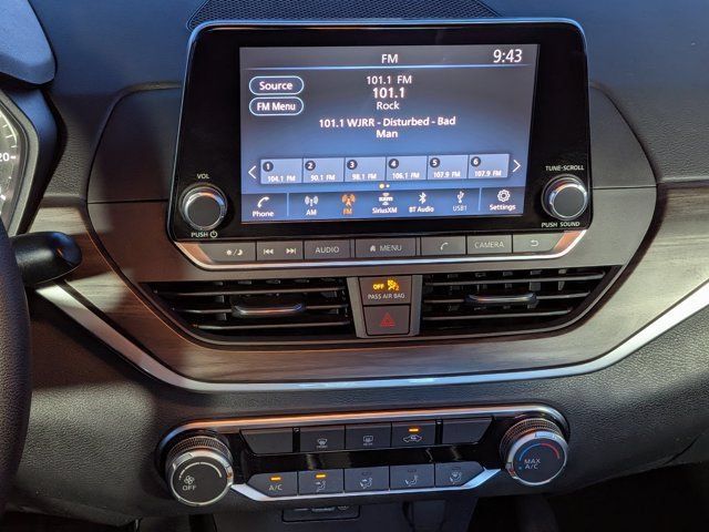 Used 2024 Nissan Altima 2.5 SV FWD image 18