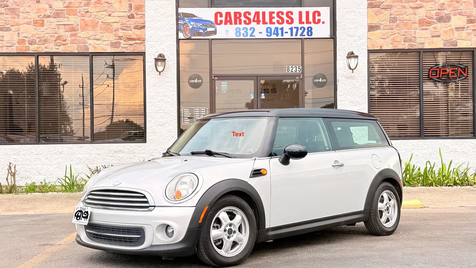 Used 2011 MINI Cooper Clubman FWD image 1