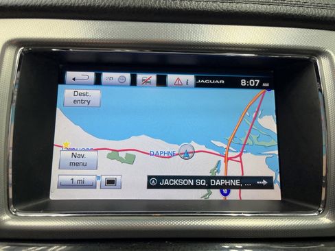 Used 2015 Jaguar XF Sport image 11