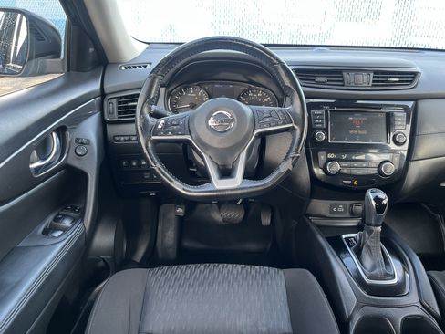 Used 2020 Nissan Rogue SV FWD image 28