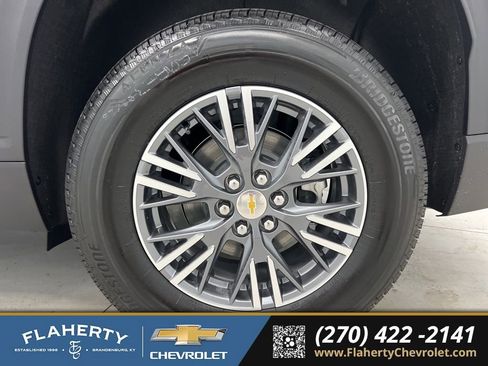 New 2026 Chevrolet Traverse LT FWD image 18