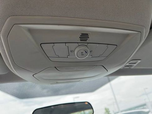 Used 2014 Ford Focus SE w/ Equipment Group 201A FWD image 22