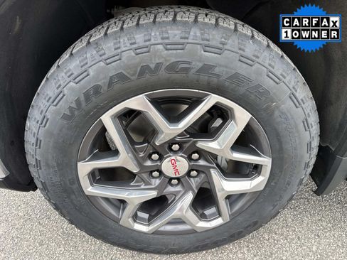 Used 2023 GMC Sierra 1500 SLT w/ SLT Premium Plus Package AWD/4WD image 11