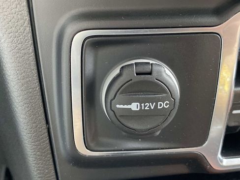 Used 2023 Jeep Wrangler Sahara image 41