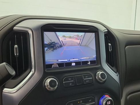 Used 2020 GMC Sierra 1500 SLT RWD image 26