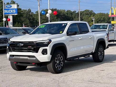 Used 2024 Chevrolet Colorado Z71 w/ Advanced Trailering Package AWD/4WD image 3