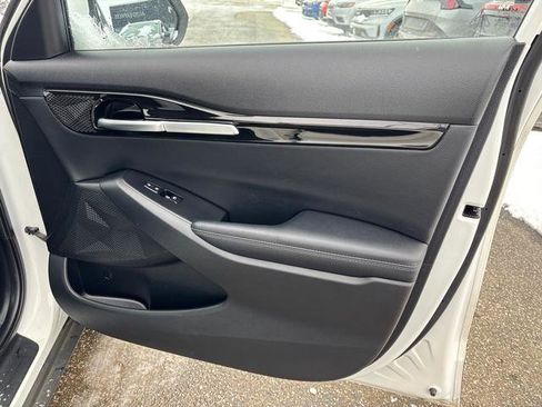 Certified 2024 Kia Seltos S image 17