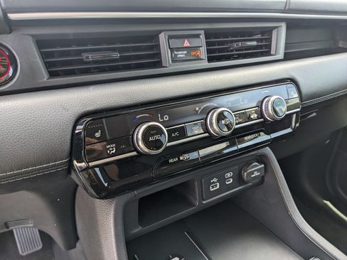 Used 2025 Honda Pilot Touring image 27