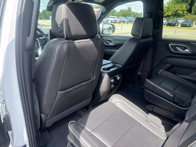 Used 2023 GMC Yukon SLT AWD/4WD image 23