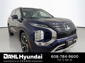 Used 2024 Mitsubishi Outlander SEL video 1