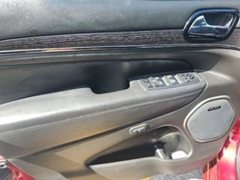 Used 2019 Jeep Grand Cherokee High Altitude RWD image 6