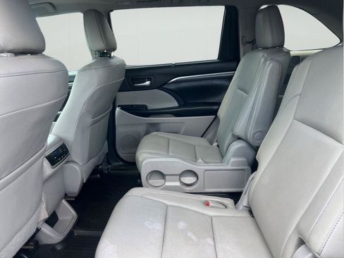 Used 2019 Toyota Highlander Limited AWD/4WD image 11