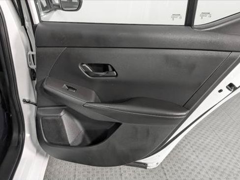 Used 2024 Nissan Sentra S FWD image 19