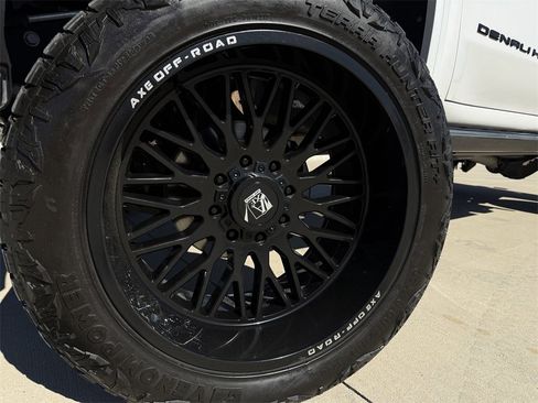 Used 2024 GMC Sierra 2500 Denali Ultimate w/ Max Trailering Package image 10