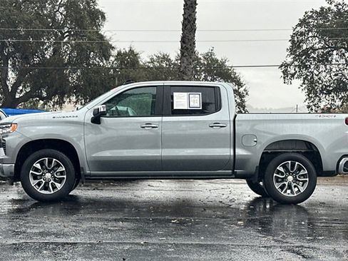 Used 2025 Chevrolet Silverado 1500 LT image 9