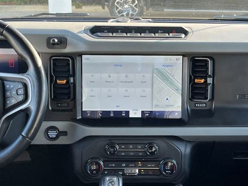 Used 2023 Ford Bronco Badlands image 36