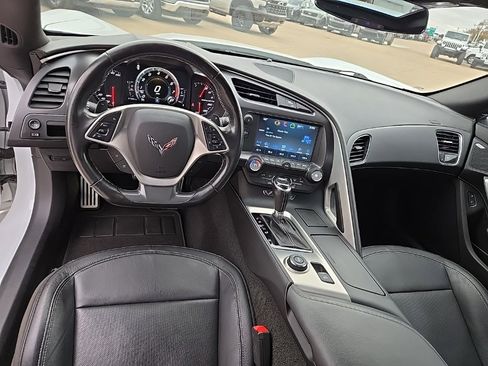 Used 2019 Chevrolet Corvette Stingray Coupe w/ Carbon Flash Badge Package image 29