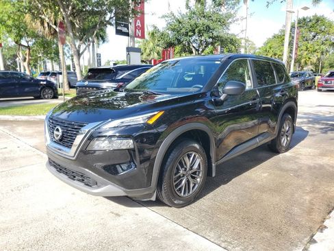 Certified 2023 Nissan Rogue S FWD image 3