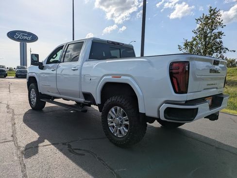 Used 2024 GMC Sierra 2500 Denali Ultimate w/ Max Trailering Package AWD/4WD image 6