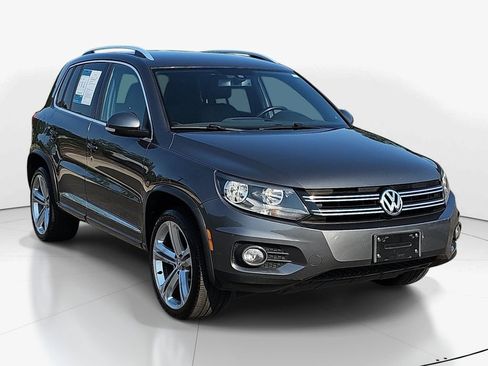 Used 2016 Volkswagen Tiguan R-Line AWD/4WD image 3