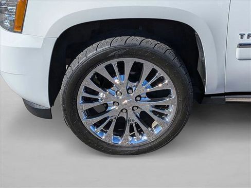 Used 2012 Chevrolet Tahoe LTZ image 15