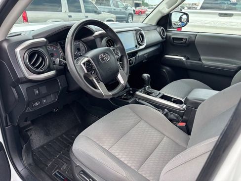 Used 2023 Toyota Tacoma SR5 RWD image 8
