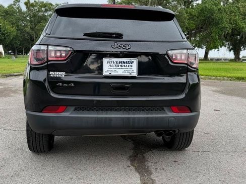 Used 2021 Jeep Compass Latitude AWD/4WD image 4