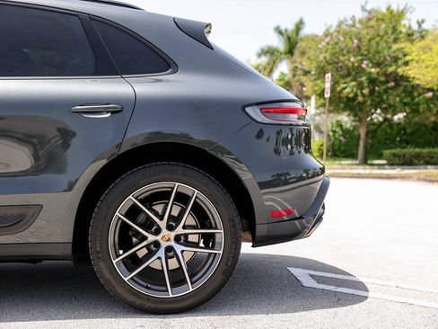 Used 2022 Porsche Macan AWD/4WD image 27