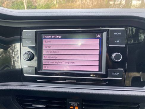 Used 2019 Volkswagen Jetta SE image 23