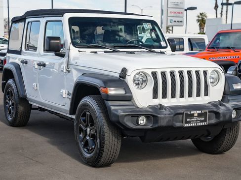 Used 2018 Jeep Wrangler Unlimited Sport S image 3