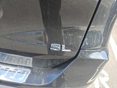 Used 2018 Nissan Rogue SL w/ Premium Package image 10