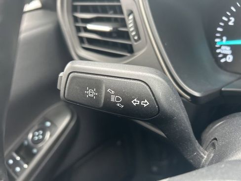 Used 2021 Ford Escape SE w/ Cold Weather Package image 33