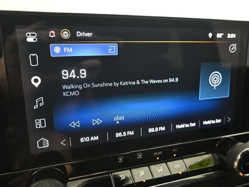 Used 2025 Chevrolet Colorado W/T w/ Advanced Trailering Package AWD/4WD image 17