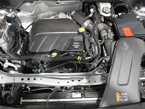 Certified 2024 Chevrolet Trax ACTIV w/ Sunroof Package image 19