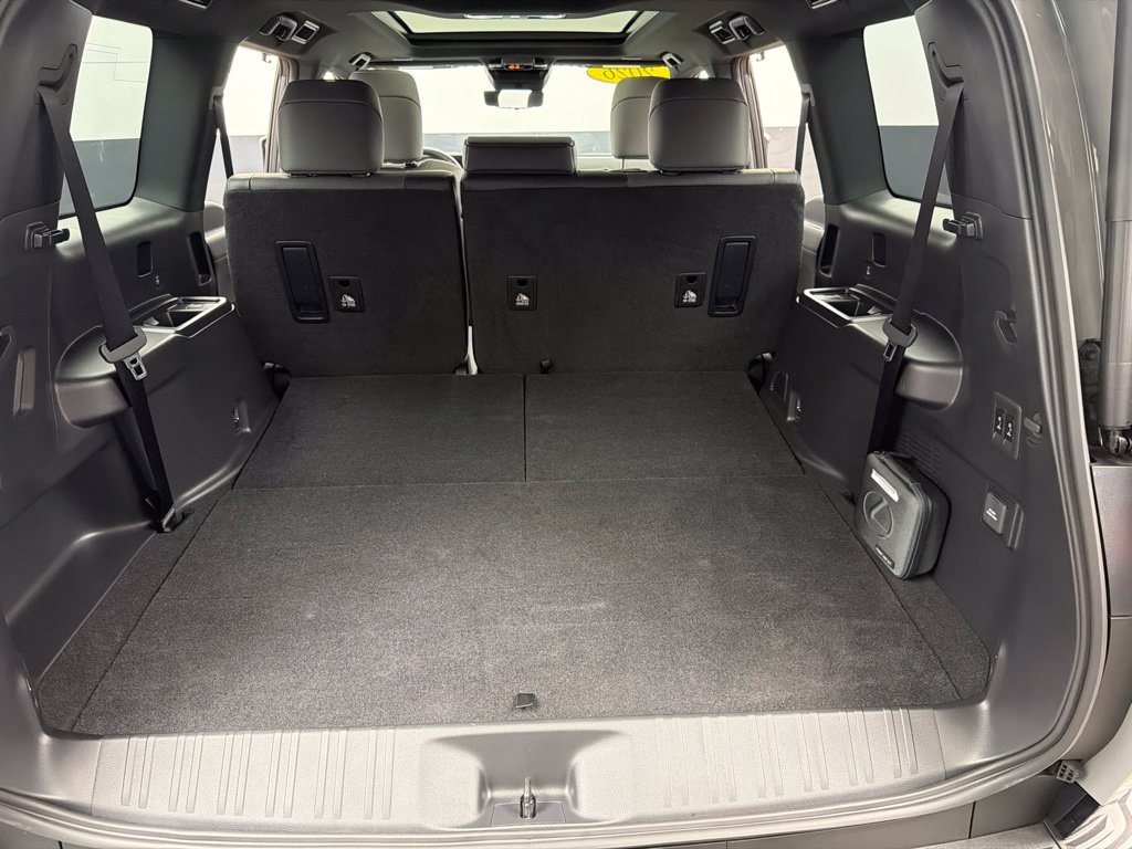 Used 2026 Lexus GX 550 w/ Cold Area Package AWD/4WD image 40