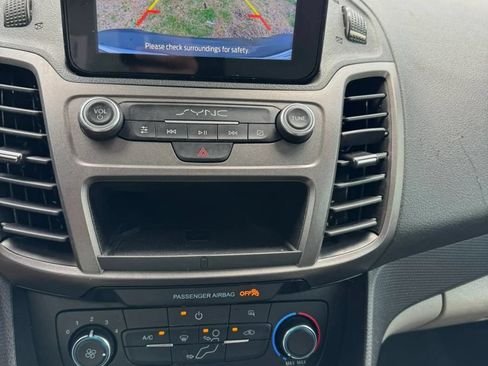 Used 2022 Ford Transit Connect XLT FWD image 23