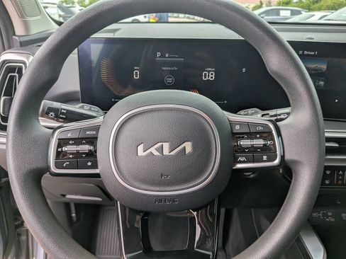 Certified 2024 Kia Sorento LX FWD image 28