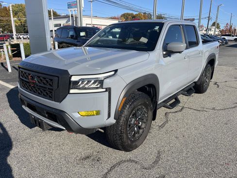 Used 2024 Nissan Frontier PRO-4X w/ Pro Premium Package image 7