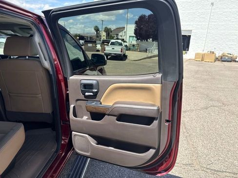 Used 2017 GMC Sierra 1500 Denali w/ Denali Ultimate Package AWD/4WD image 26