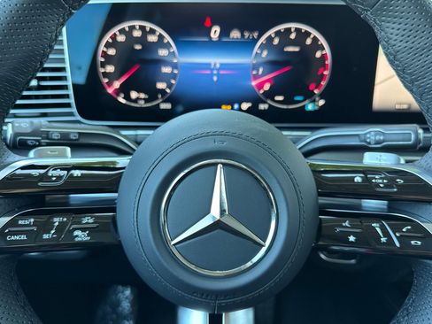 New 2026 Mercedes-Benz GLS 450 4MATIC image 25