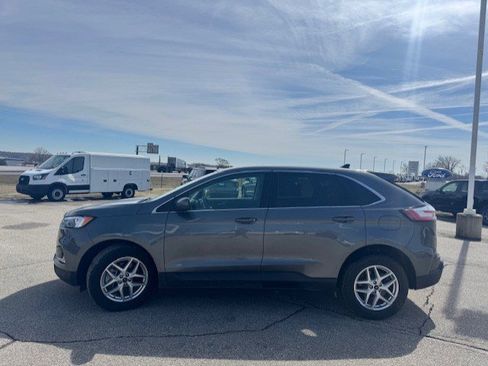 Used 2024 Ford Edge SEL w/ Convenience Package image 5