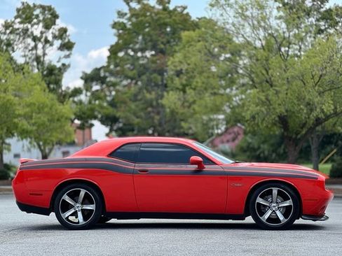 Used 2019 Dodge Challenger GT RWD image 4