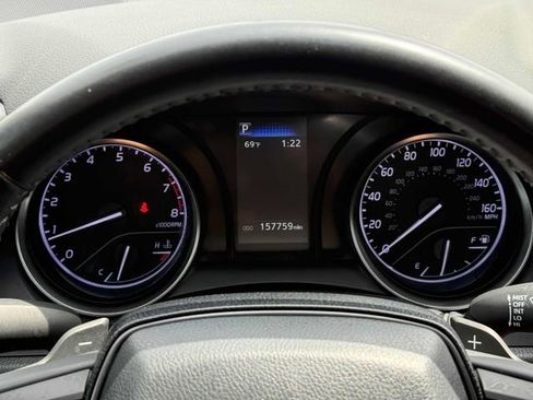 Used 2023 Toyota Camry SE image 7