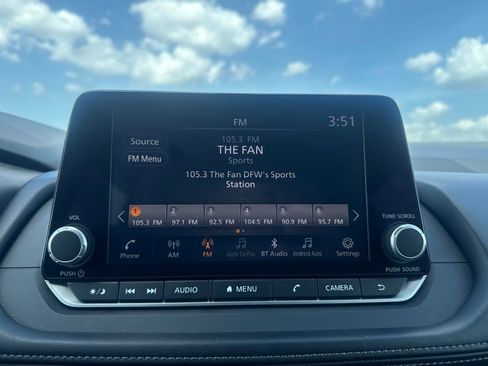 Certified 2025 Nissan Rogue SV FWD image 40